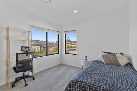 Photo of property in 10 Onekura Street, Red Beach, 0932