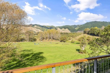 Photo of property in 84 Derham Road, Te Horo, Otaki, 5581