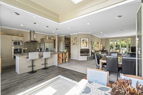 Photo of property in 61 Bowen Street, Cambridge, 3434