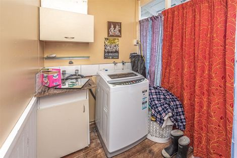 Photo of property in 14 Duigan Street, Gonville, Whanganui, 4501