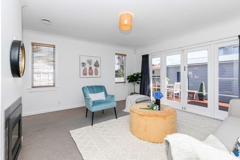 Photo of property in 29 Lake Crescent, Hamilton Lake, Hamilton, 3204