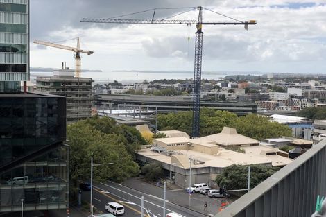 Photo of property in St Paul Apartments, 9e/4 Saint Paul Street, Auckland Central, Auckland, 1010