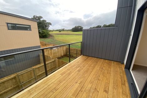 Photo of property in 5/694 Whangaparaoa Road, Stanmore Bay, Whangaparaoa, 0932