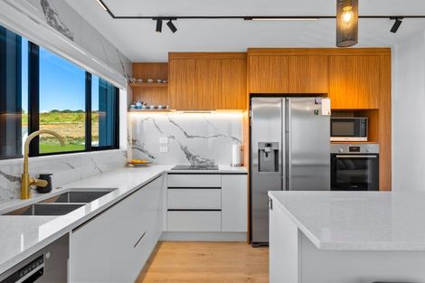 Photo of property in 20a Makomako Drive, Orewa, 0931