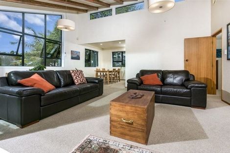 Photo of property in 6 Serrata Place, Browns Bay, Auckland, 0630