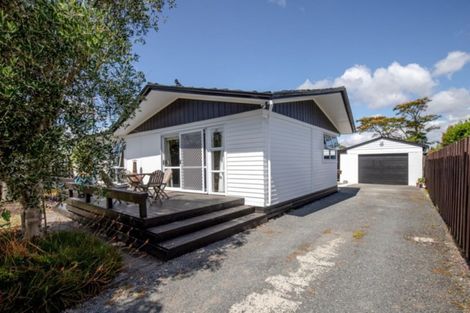 Photo of property in 71 Pipiroa Road, Ngatea, 3503