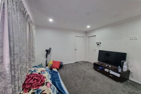 Photo of property in 47 Buckingham Crescent, Papatoetoe, Auckland, 2025