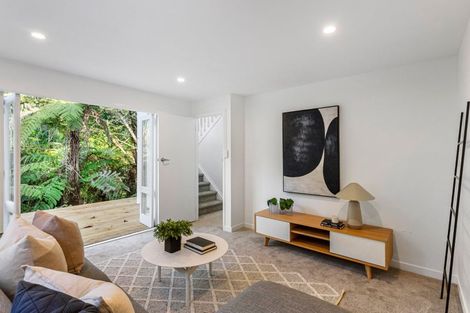 Photo of property in 34 Peach Road, Glenfield, Auckland, 0629