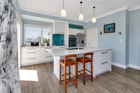 Photo of property in 2 Cayman Court, One Tree Point, 0118