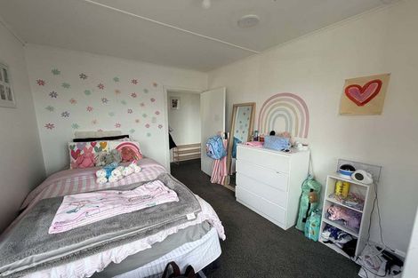 Photo of property in 21 Burgess Street, Green Island, Dunedin, 9018