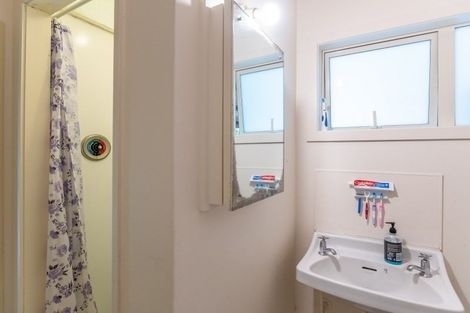 Photo of property in 62a Winston Street, Crofton Downs, Wellington, 6035