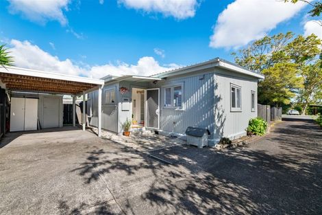 Photo of property in 2/176 Henderson Valley Road, Henderson, Auckland, 0612