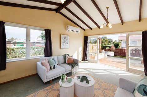 Photo of property in 39 Abraham Crescent, Milson, Palmerston North, 4414