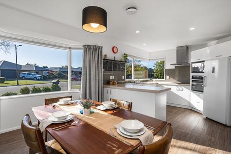 Photo of property in 35 Durrell Way, Rolleston, 7614