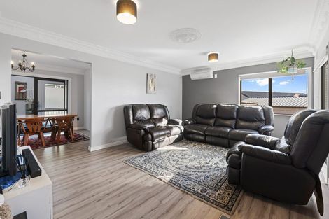 Photo of property in 2/8 Leven Lane, Totara Heights, Auckland, 2105