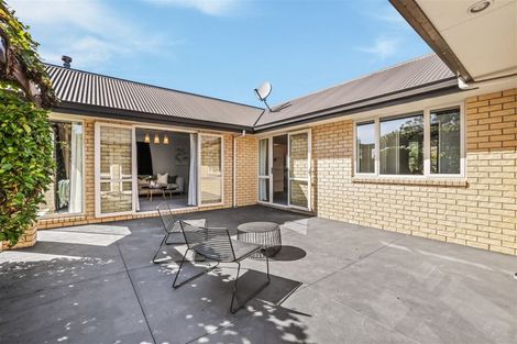 Photo of property in 22 Wendy Place, Heathcote Valley, Christchurch, 8022