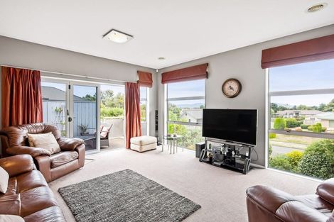 Photo of property in 12 Millennium Hill, Paraparaumu, 5032