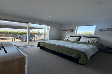 Photo of property in 36 Taikura Avenue, Red Beach, 0932