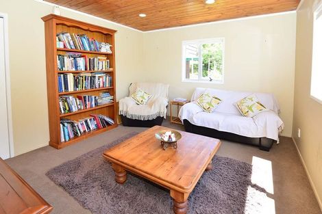 Photo of property in 638 Kanohi Road, Kaukapakapa, 0873