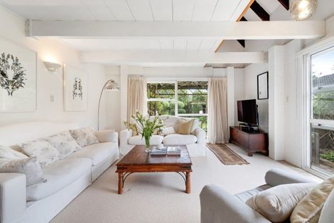 Photo of property in 3/23 Eastern Beach Road, Eastern Beach, Auckland, 2012