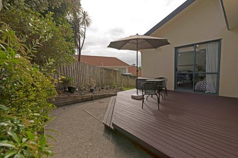 Photo of property in 27 Milan Drive, Glen Eden, Auckland, 0602