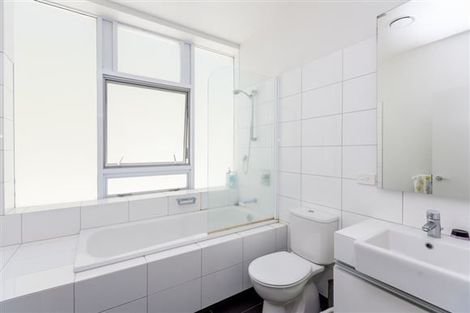 Photo of property in 22 Liardet Apartments, 22 Liardet Street, New Plymouth, 4310