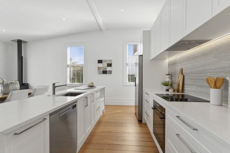 Photo of property in 4 Clarence Road, Northcote Point, Auckland, 0627