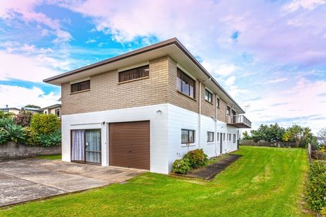Photo of property in 215 Paku Drive, Tairua, 3508