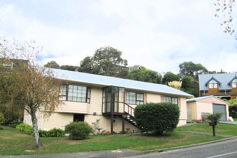 Photo of property in 1 Penny Lane, Silverstream, Upper Hutt, 5019