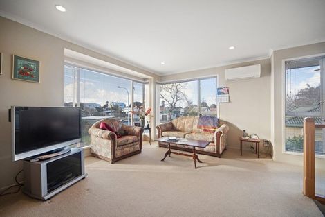 Photo of property in 11 Charles Miller Court, Clarks Beach, 2122