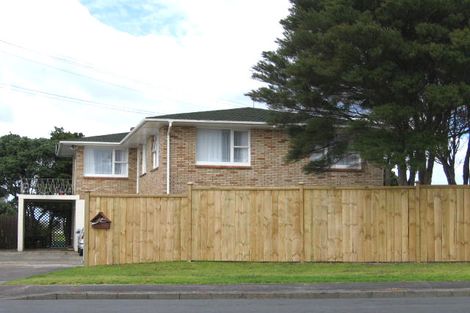 Photo of property in 35 Target Road, Totara Vale, Auckland, 0629