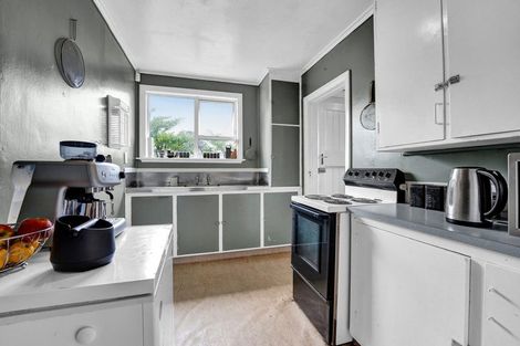 Photo of property in 2 Egmont Street, Patea, 4520