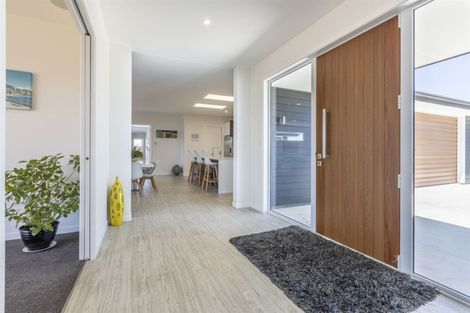 Photo of property in 33 Hartwell Drive, Kelvin Grove, Palmerston North, 4470
