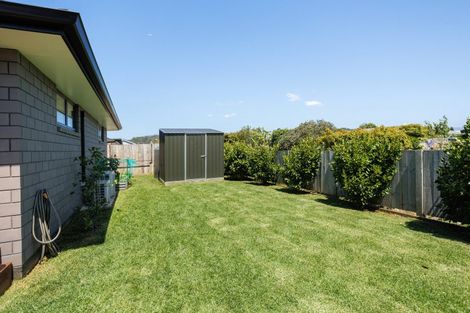 Photo of property in 19 Palm Drive, Whitianga, 3510