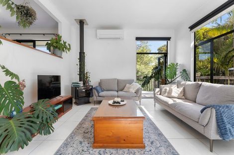 Photo of property in 12b Kimberly Grove, Greenhithe, Auckland, 0632