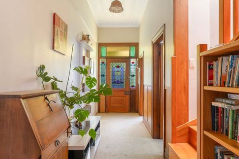 Photo of property in 300 Aberdeen Road, Gisborne, 4010