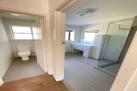 Photo of property in 4 Seaton Road, Murrays Bay, Auckland, 0630