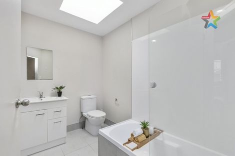 Photo of property in 3/8 Waldie Grove, Avalon, Lower Hutt, 5011