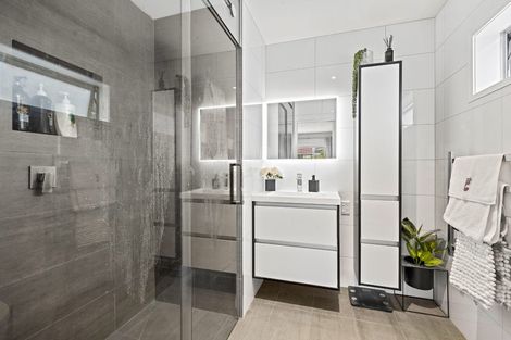 Photo of property in 54 Maxwelton Drive, Mairangi Bay, Auckland, 0630