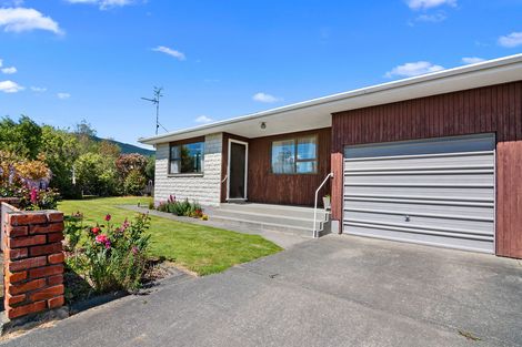 Photo of property in 1 Byron Place, Stoke, Nelson, 7011