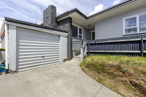 Photo of property in 5 Fernleigh Street, Ferndale, New Plymouth, 4310