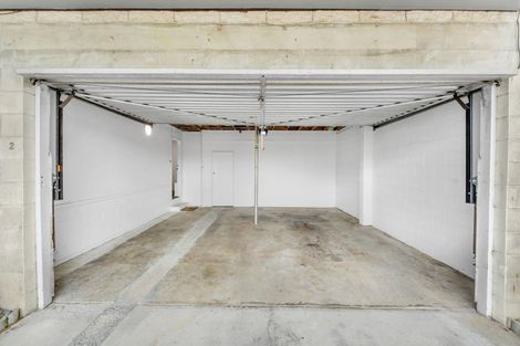 Photo of property in 2/86 Archers Road, Glenfield, Auckland, 0629