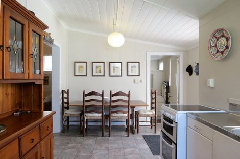 Photo of property in 80 Watt Street, Coromandel, 3506