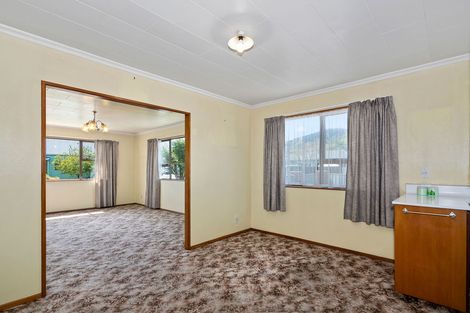 Photo of property in 1 Byron Place, Stoke, Nelson, 7011