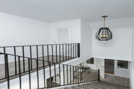 Photo of property in 2/15 Saltburn Road, Milford, Auckland, 0620