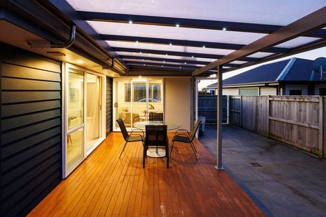 Photo of property in 6 Atlantic Drive, Fitzherbert, Palmerston North, 4410