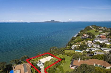 Photo of property in 1/187 Beach Road, Castor Bay, Auckland, 0620