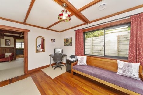 Photo of property in 24b Bracken Street, New Plymouth, 4310