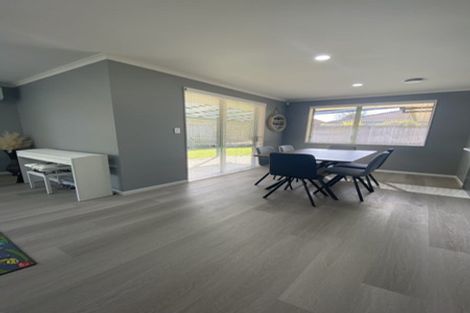 Photo of property in 8 Marlon Lane, East Tamaki, Auckland, 2016