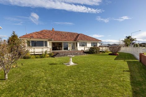 Photo of property in 2 Acklam Avenue, Otumoetai, Tauranga, 3110